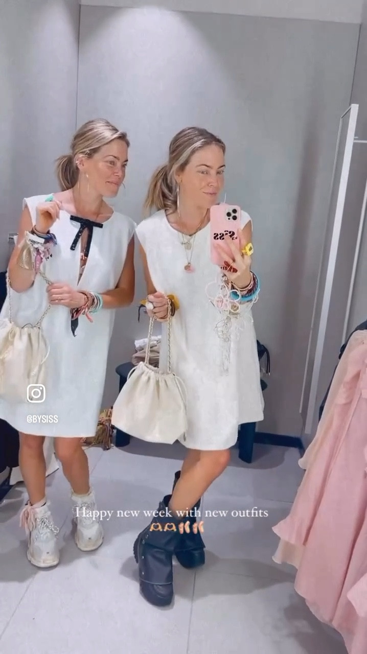 New in H&M 
Love the white dresses and the pink dresses totally a perfect transition to the autumn season with some sneakers or boots girls 💕💕
Wearing size medium in all the dresses girls 🎀🎀

#LTKVideo #LTKU #LTKStyleTip