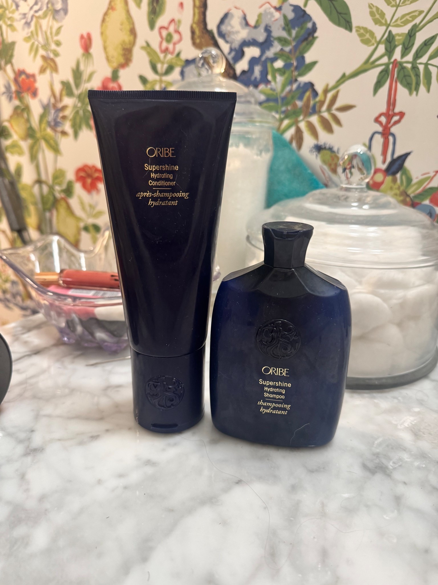 Best shampoo conditioner on the market. I only buy when on sale bc it’s pricey but makes my hair so healthy

Oribe 
Salon quality 
Shiny hair care 

#LTKBeauty #LTKFindsUnder50