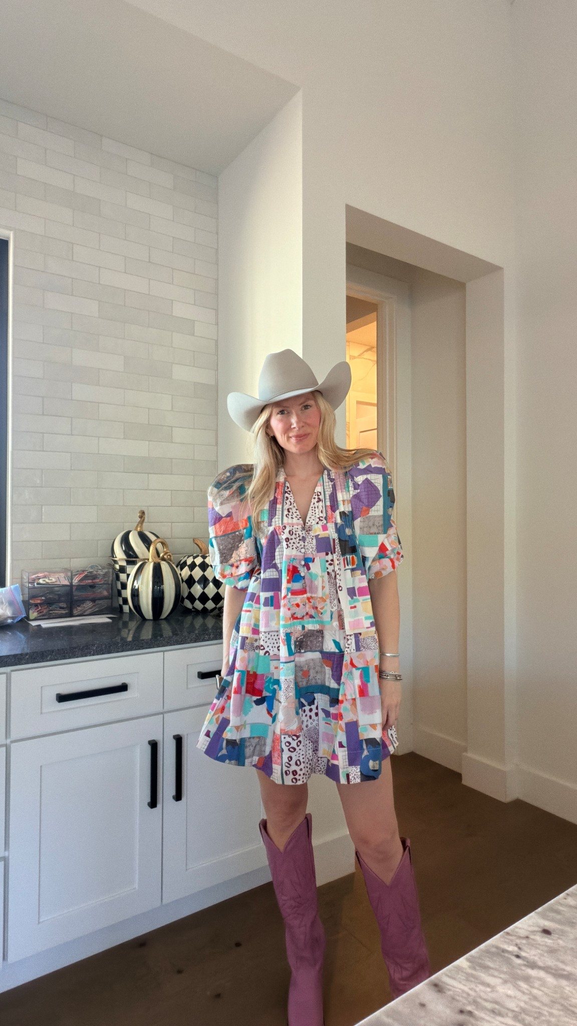 It’s officially felt hat season! Pulled out my Stetson skyline in Silver belly and it worked perfectly for a slightly warm Nov dinner out. 