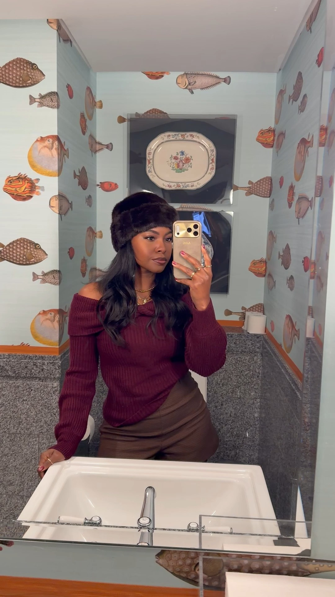 Ice skating OOTD
M in top & Shorts 