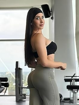 YEOREO Strapless Bandeau Sports Bra for Workout Seamless Tube Top Gym Padded Wireless Bra | Amazon (US)