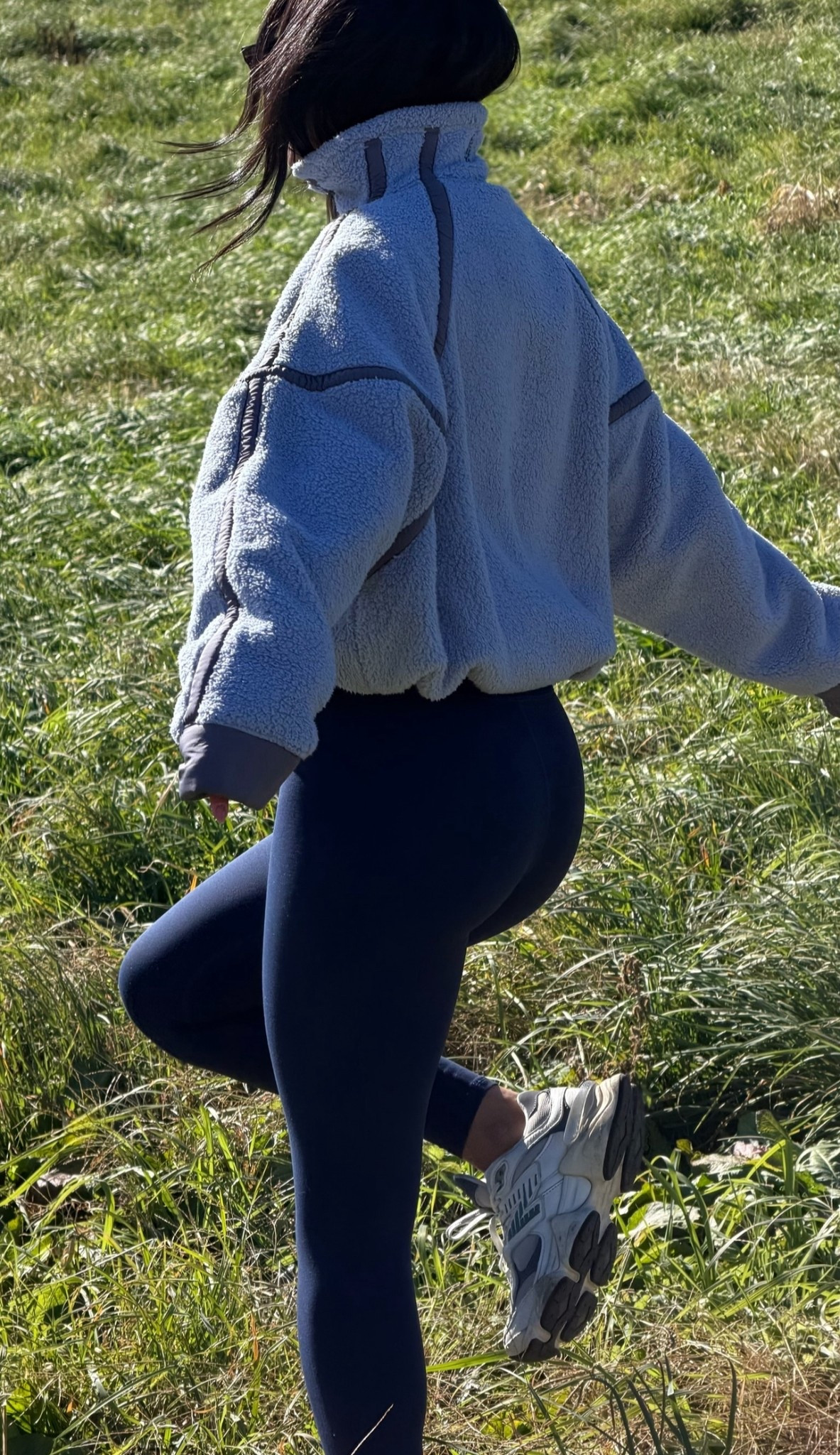 Free people | FP movement light blue half zip fleece + dark blue leggings

#LTKFindsUnder100 #LTKActive #LTKCyberWeek
