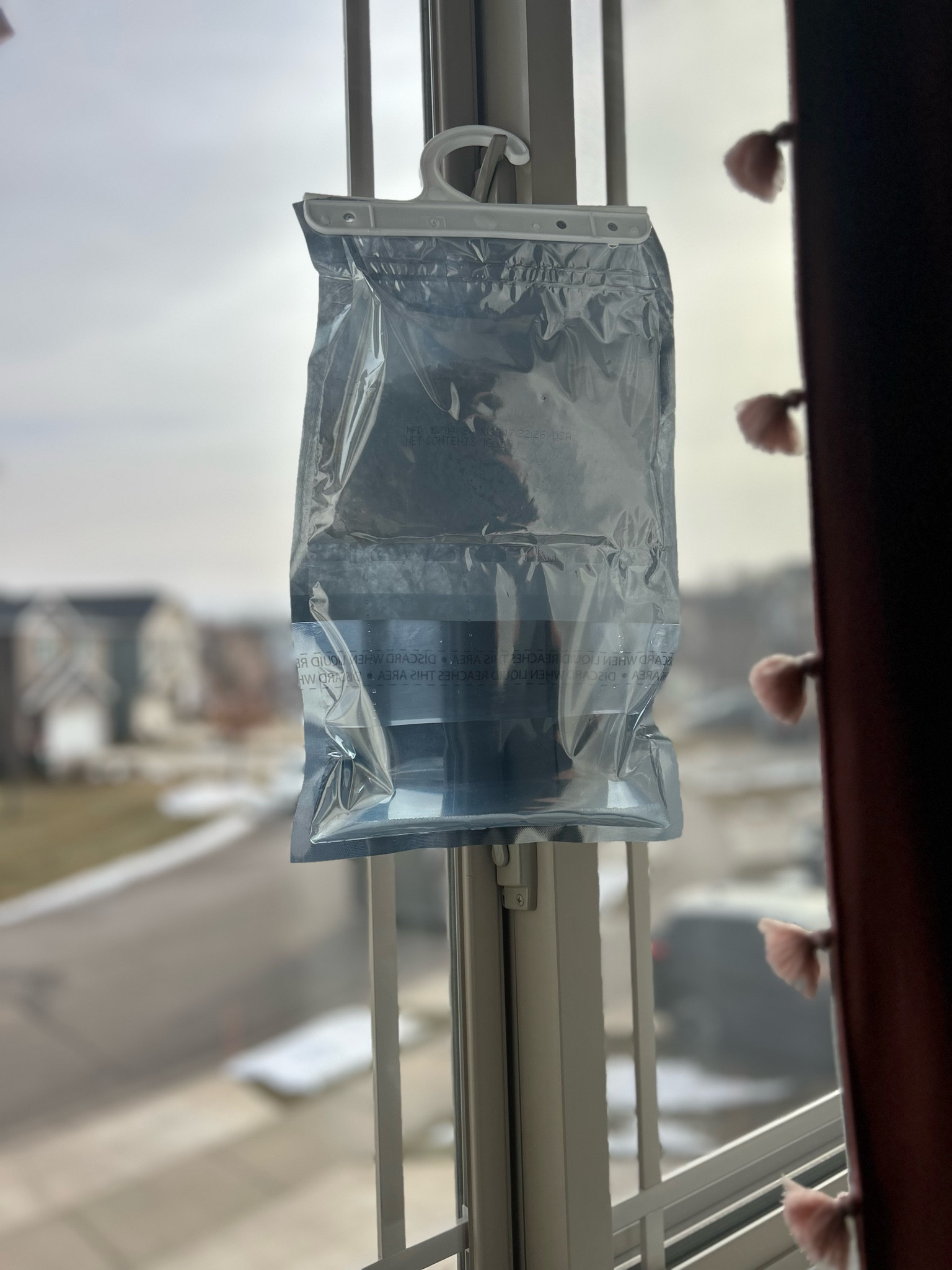 Just letting DampRid do its thing by the window 🙌🏻

#HomeHacks #MoistureControl #HumidityHack #DampRidMagic #HomeTipsAndTricks #CleanAndSimpleLiving #LowToxHome #Homemaking101 #WinterCondensation #HomeMaintenance

#LTKHome