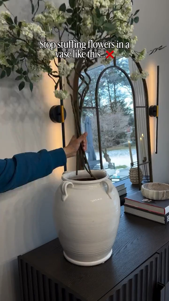 Don’t shove your vase with flowers because they won’t stand straight plus will look messy! instead use a chip clip to hold 2 stems together and bend the stems.
These two simple hacks will make your arrangement look fuller with less stems. I only used 5 stems here!
@amazonhome @amazon @Wayfair 

#LTKSaleAlert #LTKHome

Comment SHOP below to receive a DM with the link to this post on my LTK ⬇ https://liketk.it/69NDf ltksalealert ltkhome ltkvideo primeday2022 walmart_july2022 ltkxprimeday ltkxprime ltkxwayday