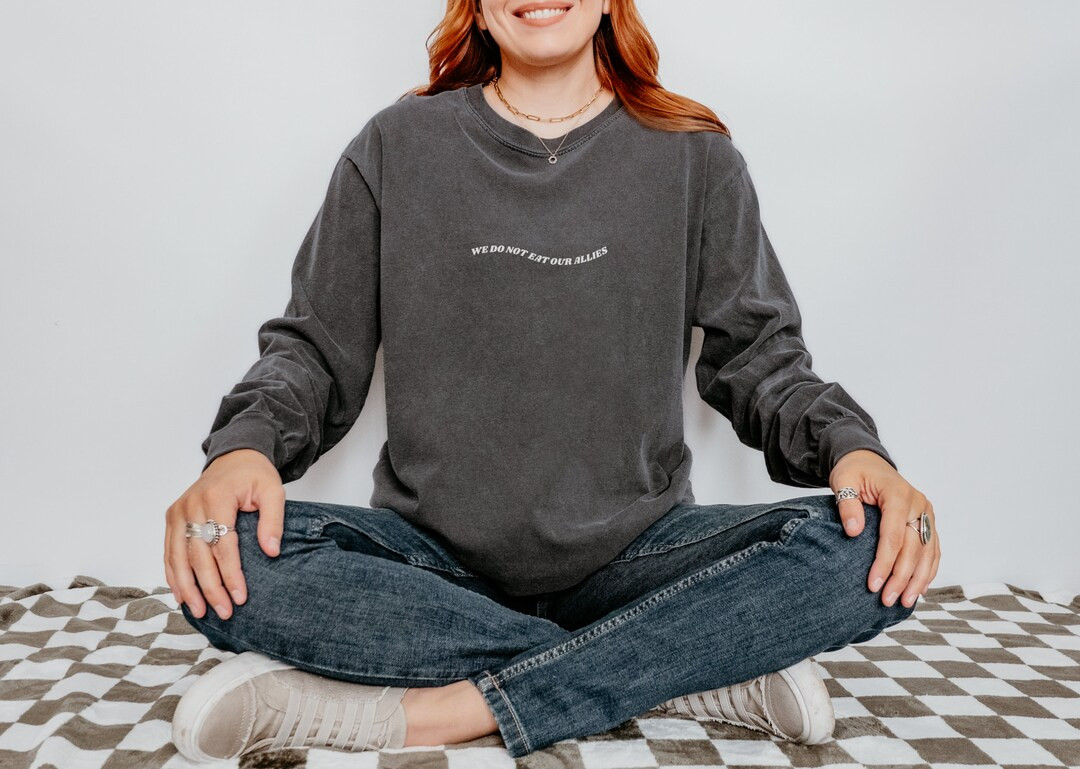 Fourth Wing Tairn Long Sleeve Iron Flame Dragon Riders Sorrengail Basgiath War College Fourth Win... | Etsy (US)