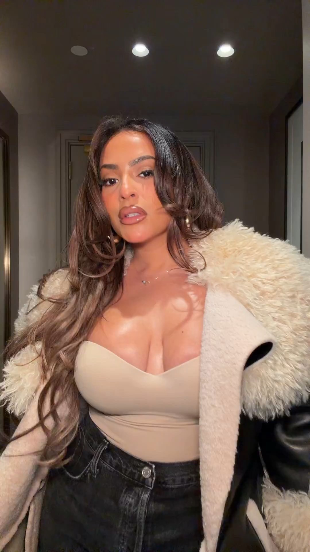 Cool mom winter outfit inspo! I’m wearing a size large in everything shown. Also saving my body glow favorites!


#LTKPetite #LTKootd #LTKMidsize