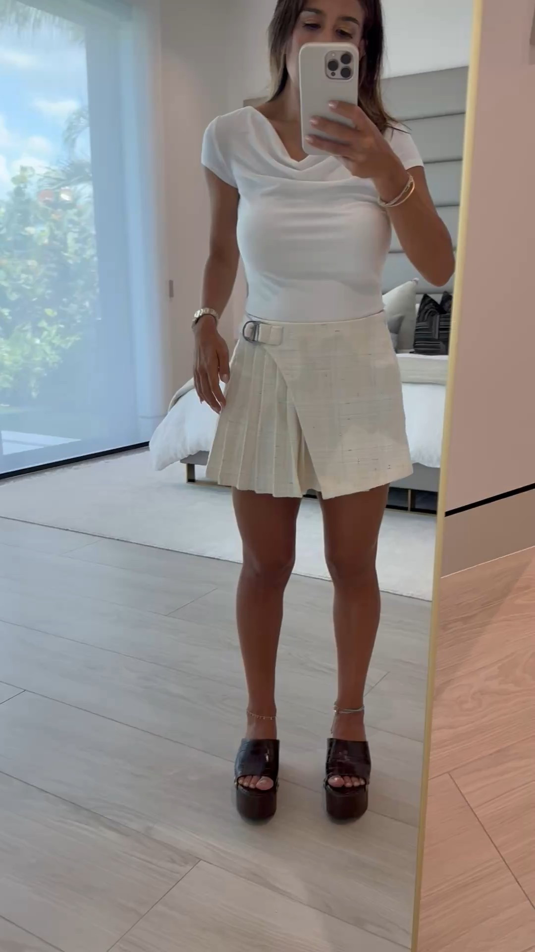 Best bra ever… as always a monochrome look. Feels so elegant to me 

#LTKPetite #LTKGiftGuide #LTKWatchNow