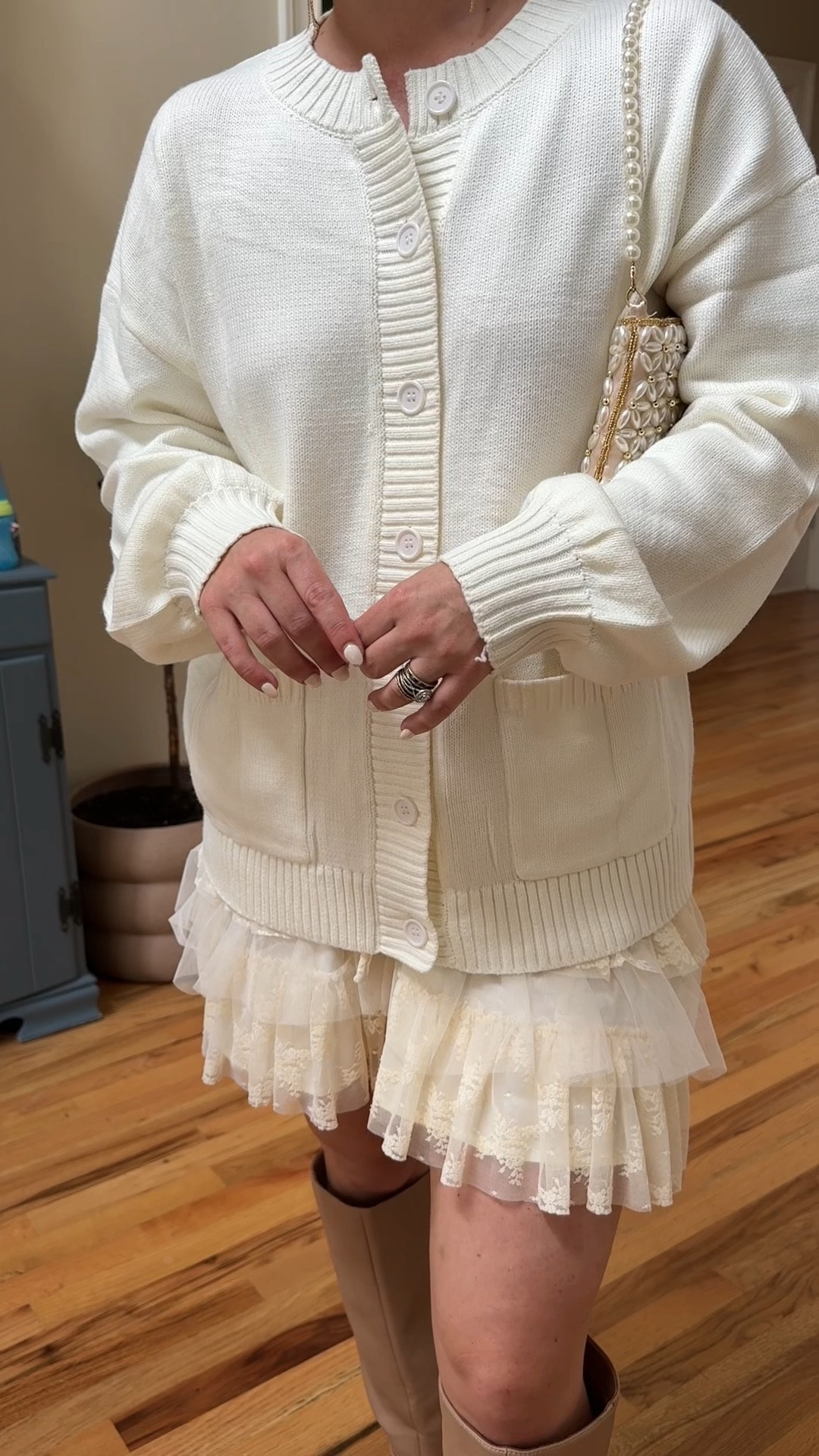 Beautiful fall look 👀 you don’t always have to wear dark colors. 

#LTKFindsUnder50 #LTKStyleTip #LTKSeasonal