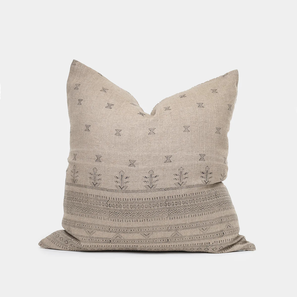 Ripple White + Vedas Black Pillow | Amber Interiors