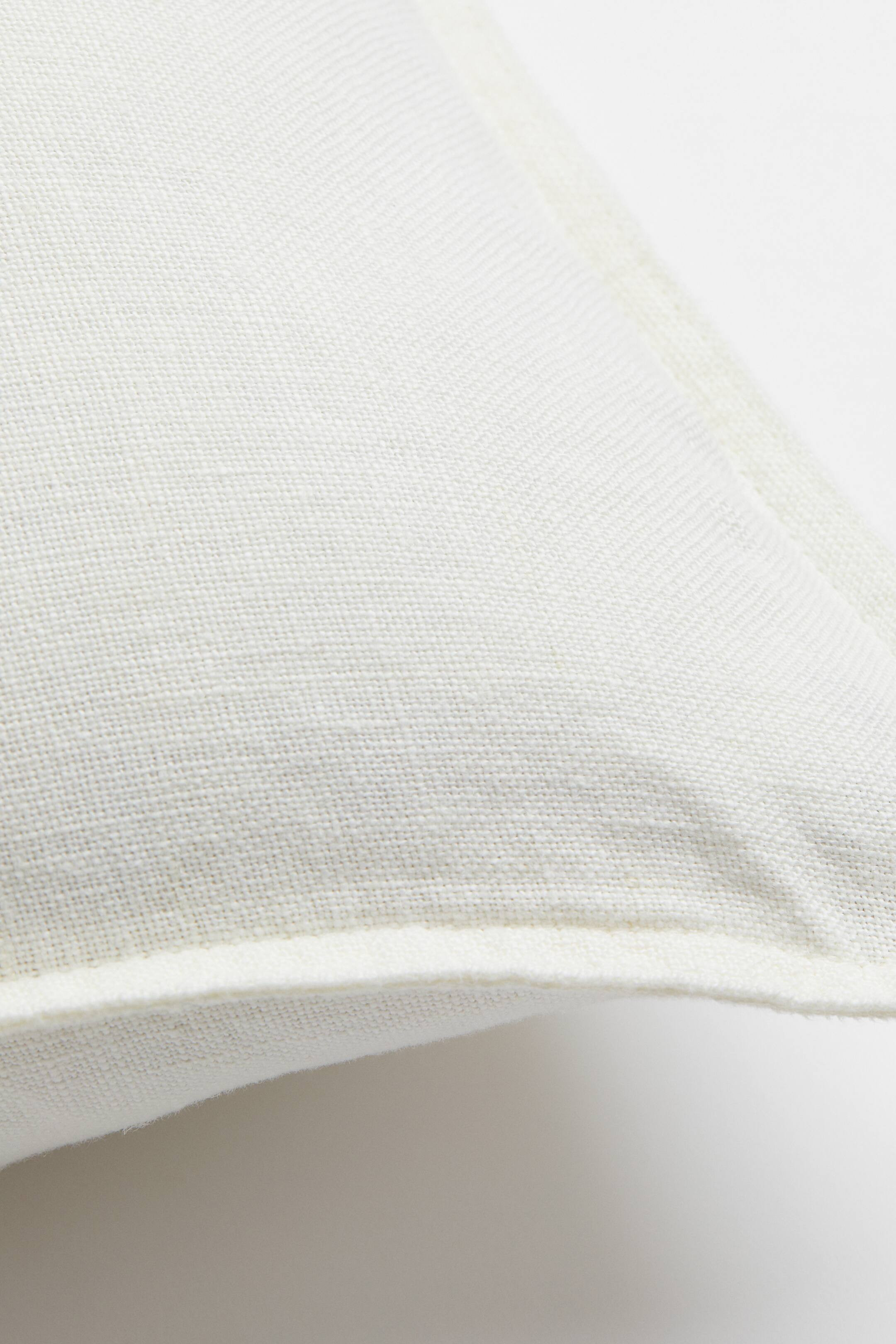 Washed linen cushion cover - White - Home All | H&M GB | H&M (UK, MY, IN, SG, PH, TW, HK)
