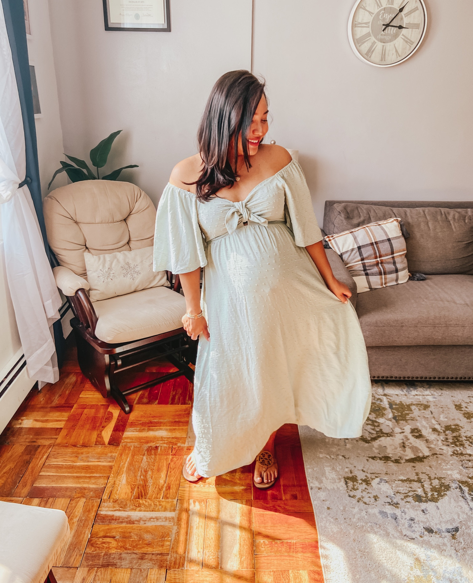The perfect baby shower dress to celebrate my little prince 💚
Save 25%off ➡️ MOMMYLOVE25

Size:small 

#maternityfashion #maternity #momtobeagain #momtobe #momofboys #babybumps #babybumplove #babybumpstyle #pregnancyfashion #pregnancydress #babyshowerdress #babyshowerideas #ootdinspiration #microinfluencer #mombody #flowydress #fallfashion #expectingmom #expectingmoms #pinkblushmaternity #prettyinpinkblush #pinkblushmaternity #pbambassador #shoppinkblush #gifted 

#LTKunder100 #LTKbump #LTKstyletip