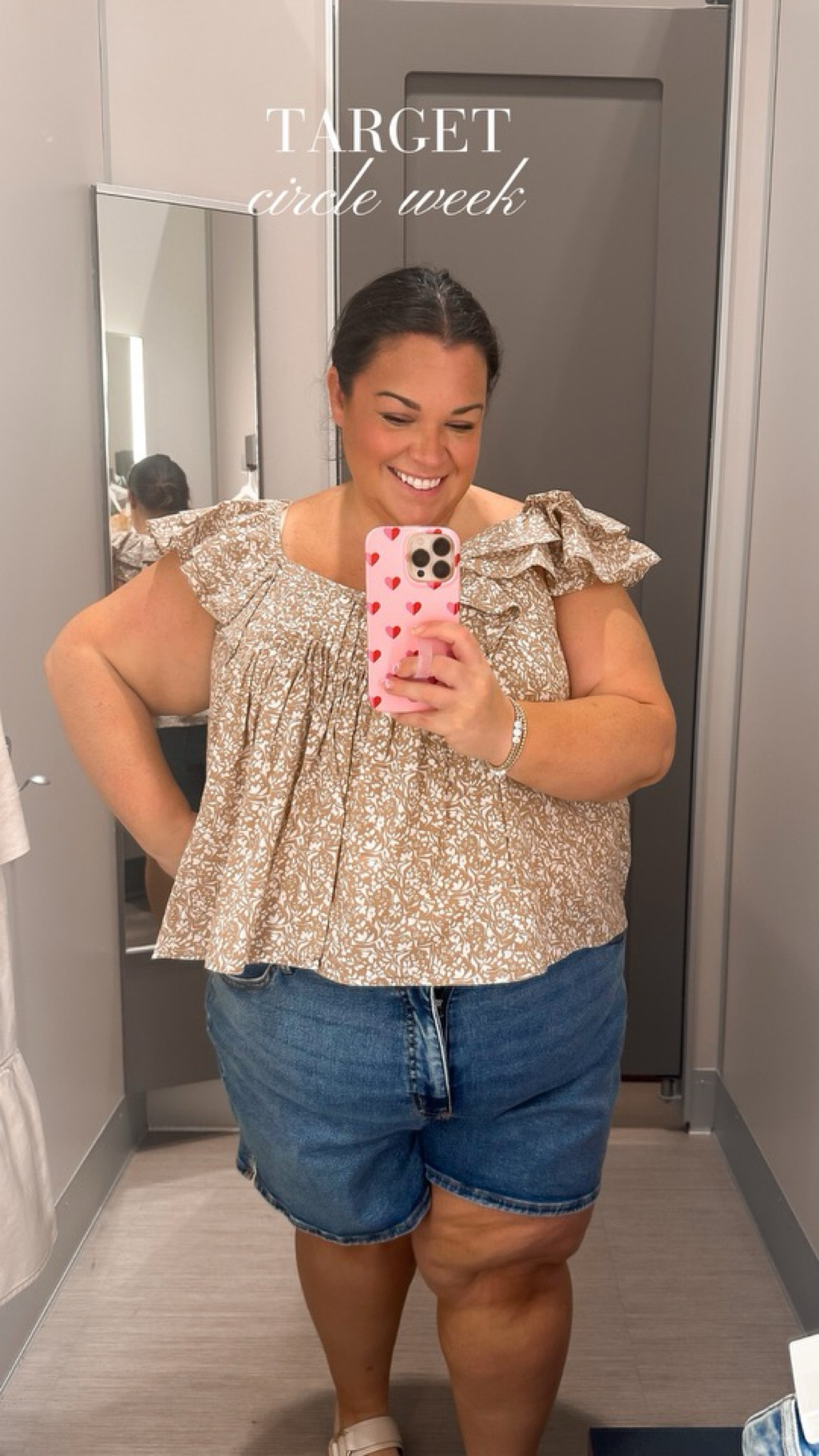 Happy target circle week! One of my favorite tops from Target

Plus size fashion, plus size outfits, plus size outfit inspo, summer outfit inspo, summer fashion, target fashion, target plus size

#LTKSummerSales #LTKFindsUnder50 #LTKPlusSize