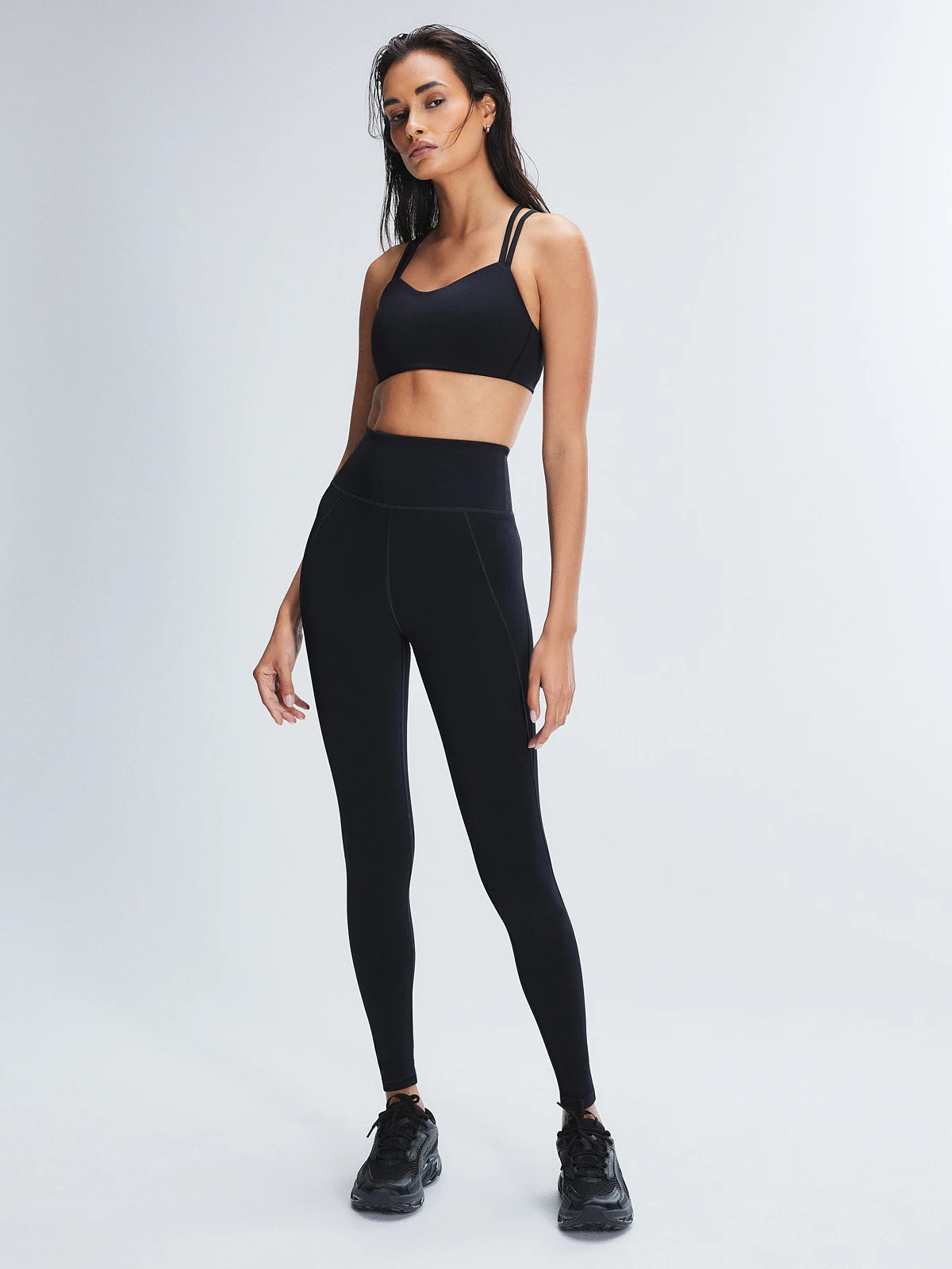 On Rihpeat Low-Impact Sports Bra | Savage x Fenty - North America