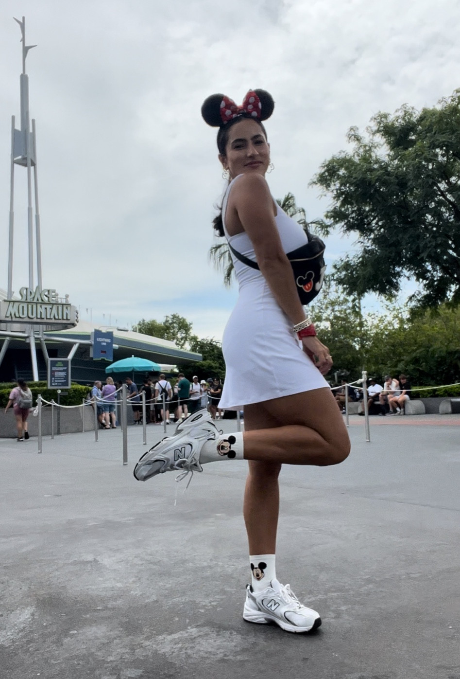 Disney day 1 outfit ♥️ Dress small #disneyworld #disneyoutfit #disneyootd #disney #vacationstyle 

#LTKSeasonal #LTKstyletip