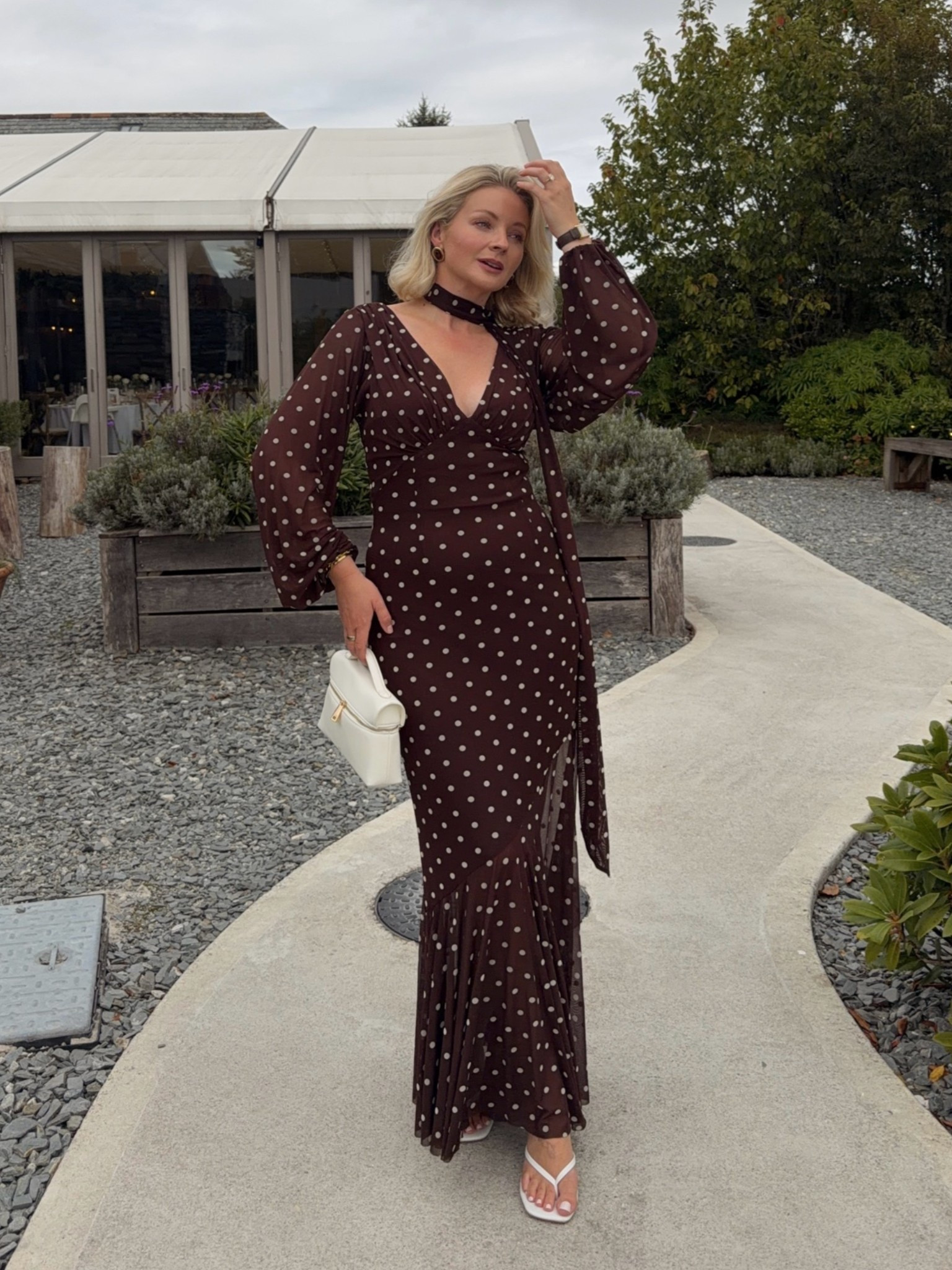 Autumn wedding guest outfit inspo 🤎