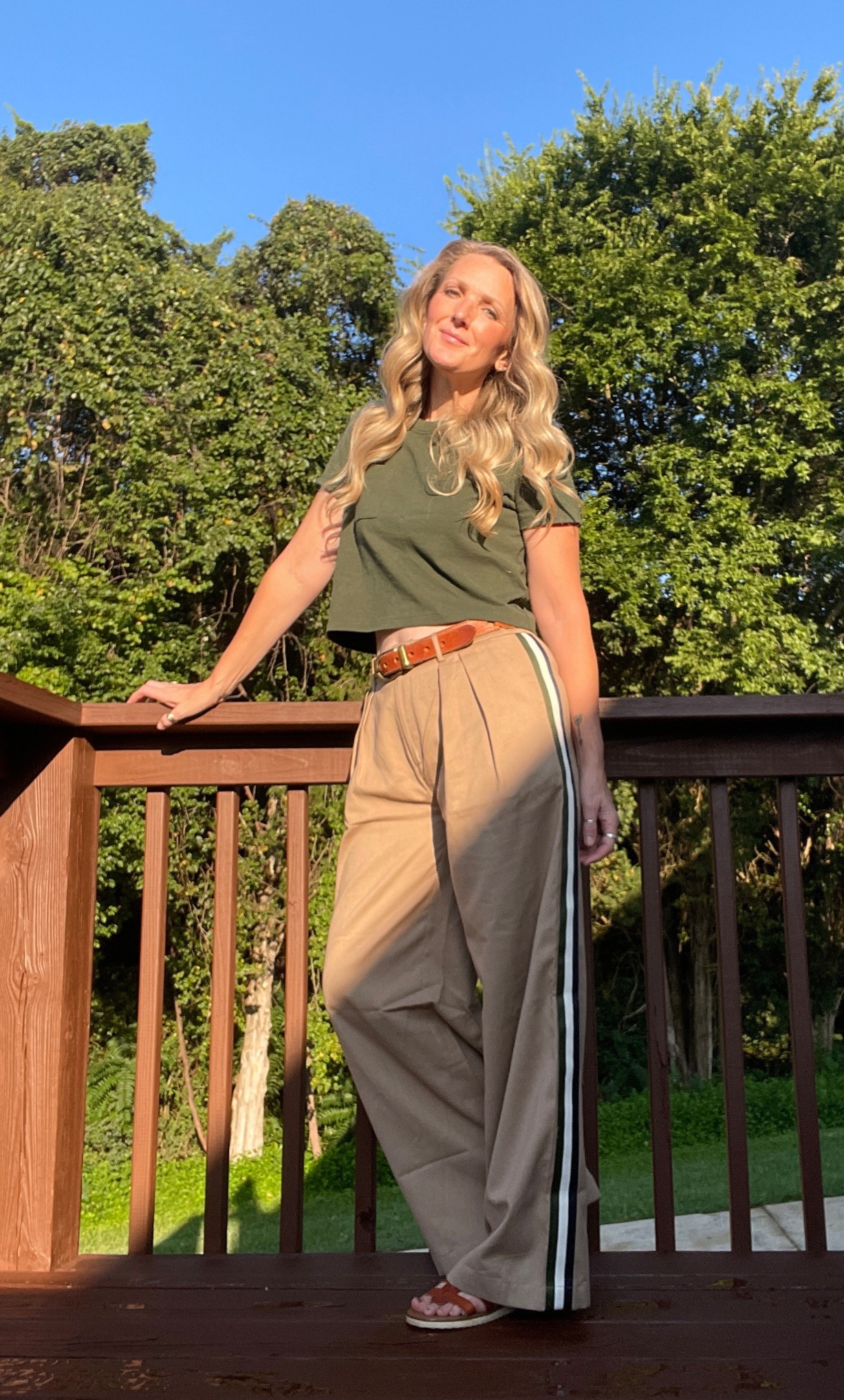 Elevated trouser look from Anthro for the win today! And ladies, they’re so comfortable! 

Wearing a size 4, could have sized down to a 2 but they’re 100% cotton and may try to shrink them a bit. 

#LTKOver40 #LTKxMadewell #LTKStyleTip