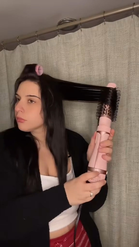 GRWM for bed using my Wavytalk 5 in 1 hair dryer 🫶🏼

#LTKMidsize #LTKBeauty #LTKFindsUnder100
