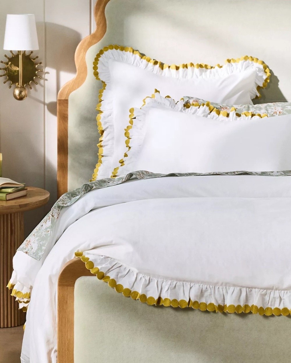 Beautiful Bedding!!  #bedroom #bedding #primarybedroom #guestroom #homedecor #homedesign #interiors 

#LTKHome