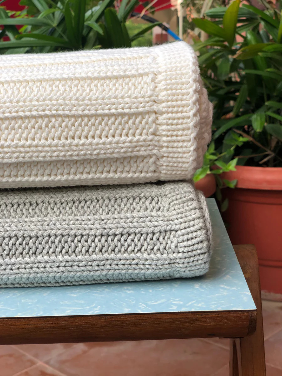 Classic Rib Knitted Throw | Darzzi