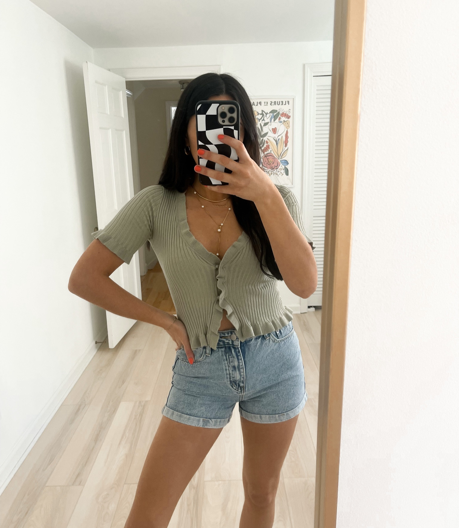 Amazon denim shorts ( small) and ruffle top (small)… cute summer outfit 

#LTKFind #LTKunder50 #LTKtravel
