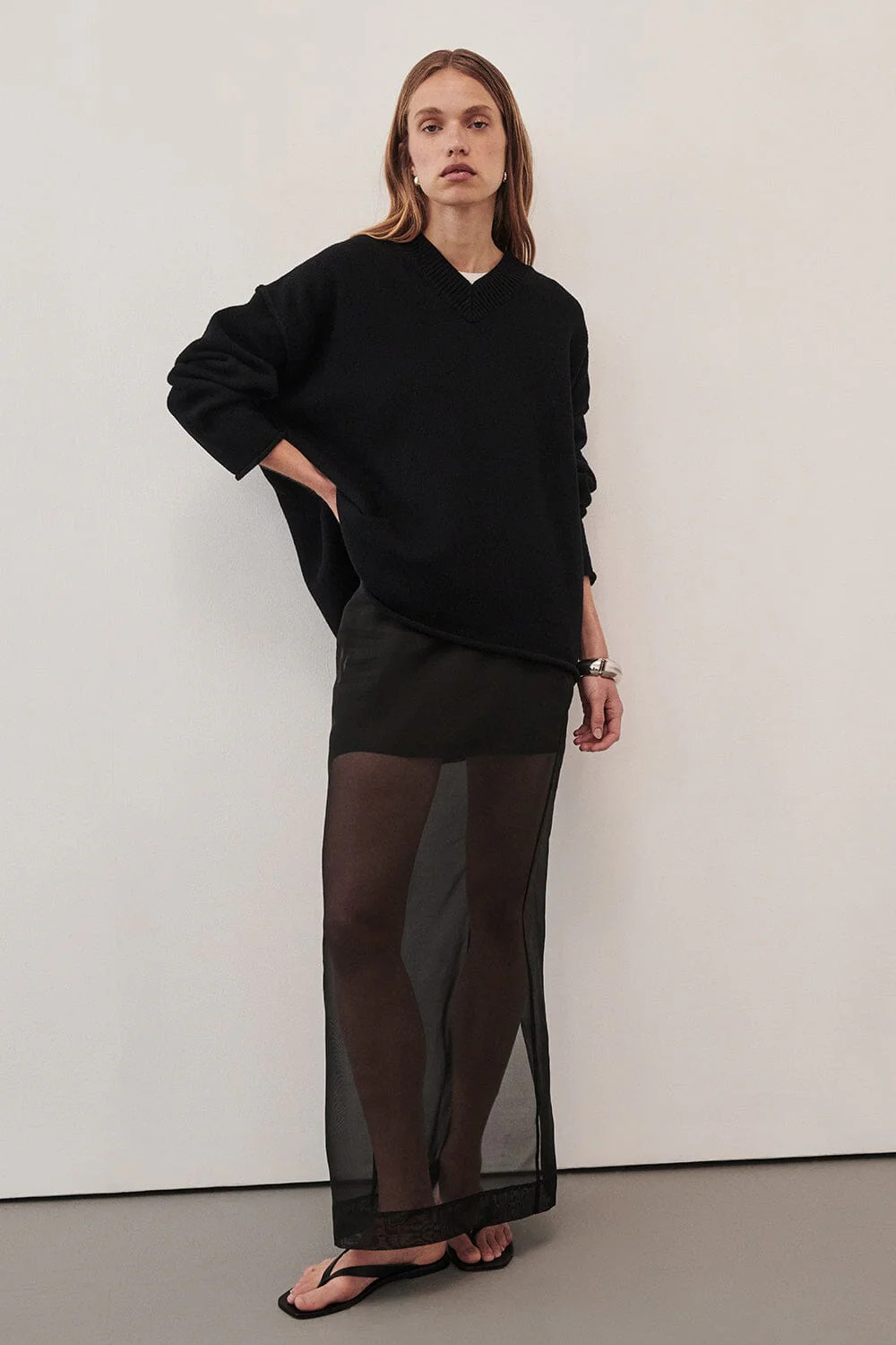 FLINT BLACK V NECK KNIT JUMPER | DISSH