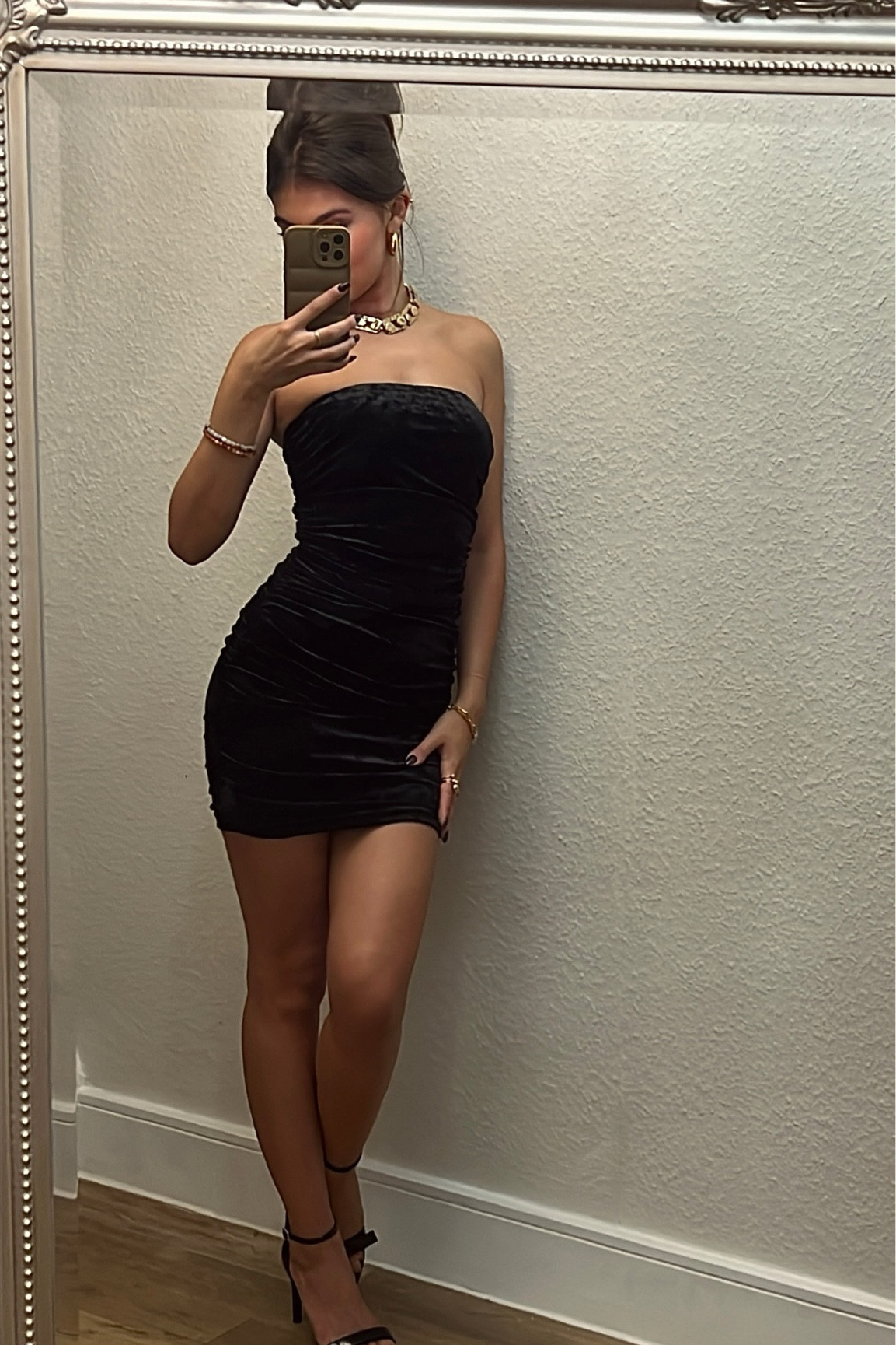 LBD, strapless dress, mini dress, Christmas party, velvet dresss