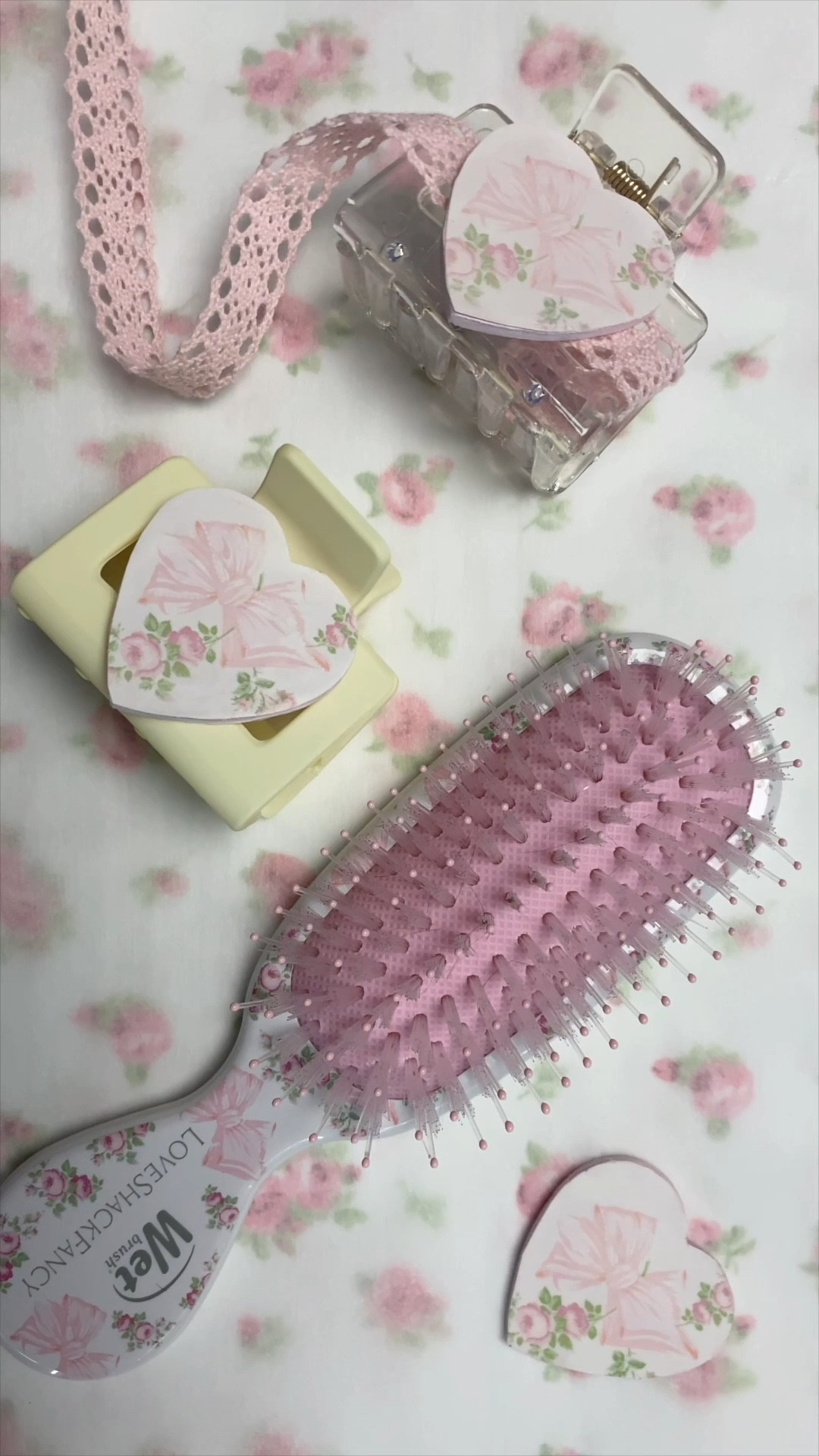 more @loveshackfancy inspired crafts 🎀

I didn’t end up getting the claw clips from the initial @thewetbrush x @goodyhair drop @target , because  I wasn’t sure how heavy they’d be - I was going to make another DIY claw clip using the LoveShackFancy hair brush packaging, but for some reason I’m not really loving it. 

The hearts are cute though, I just need to figure out what to do with them 💀 if you have any suggestions please let me know! 🫶🏻

#diy #loveshackfancy #loveshackfancyhaul #wetbrush #hairtutorial #vanityorganization #hairhacks #upcycling #clawclip #clawcliptutorial #clawcliphairstyles #clawcliphack 