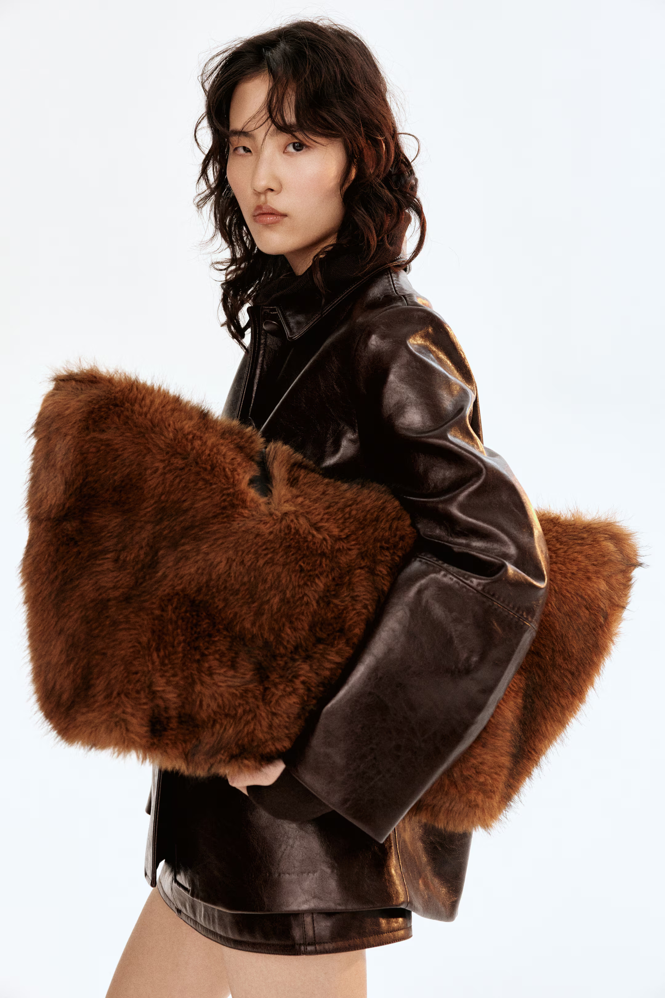 Oversized tote bag | H&M (UK, MY, IN, SG, PH, TW, HK)