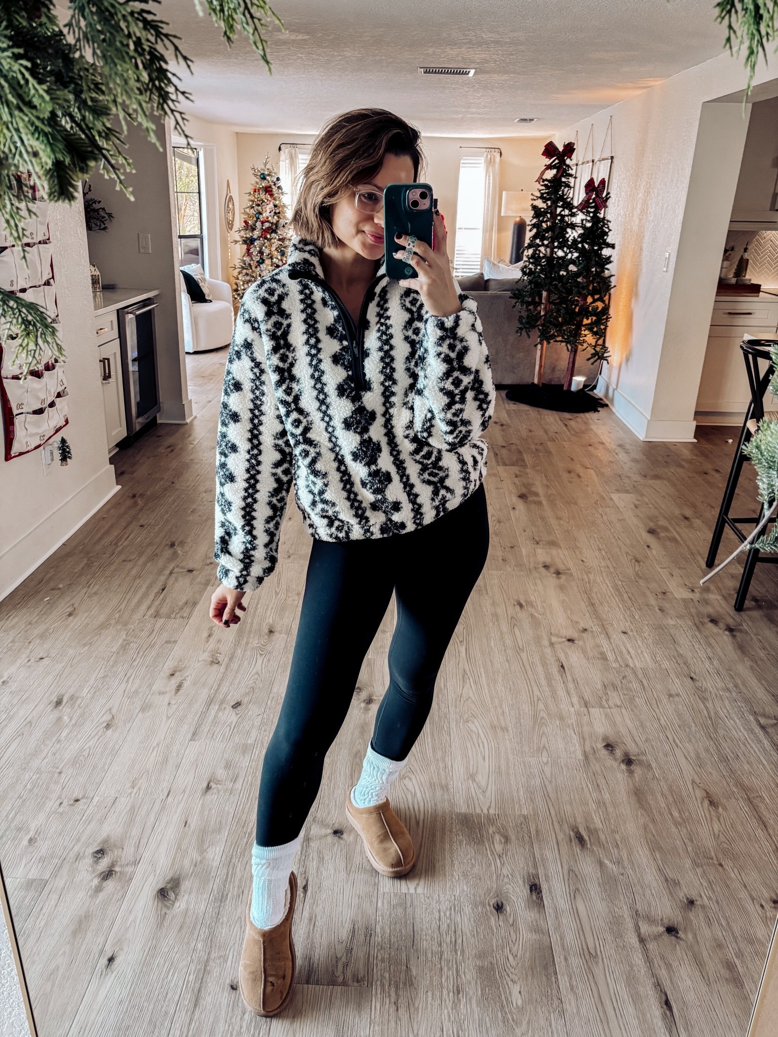 This morning’s school drop off outfit was everything comfy and cozy! 😍

#LTKootd #LTKdayinmylife #LTKmomlife