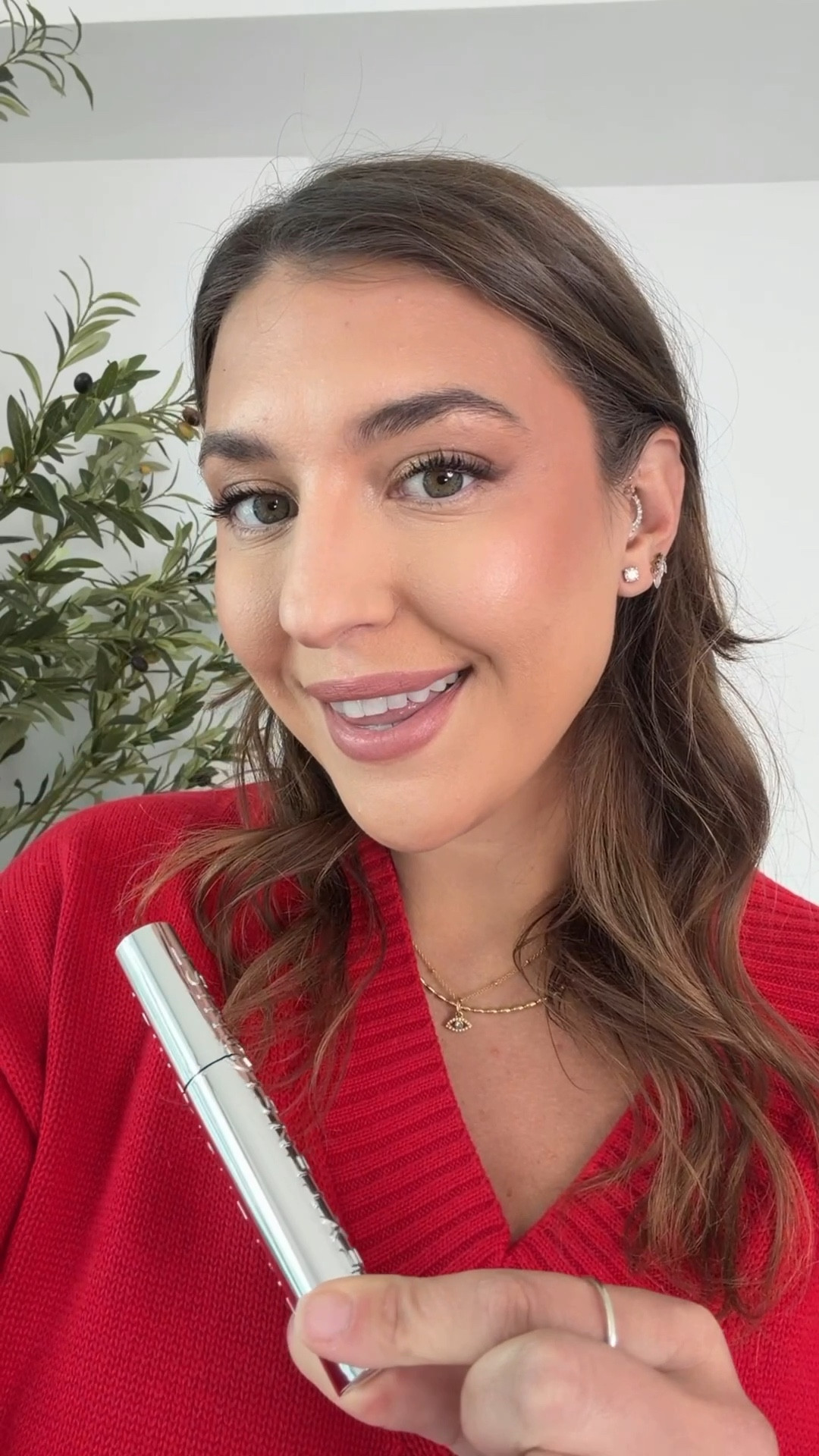 This mascara is my go-to when I want long, defined lashes without clumping or flaking 👀 It separates, lifts, and adds length in just a few swipes while still looking natural. I love it for everyday makeup but it also builds beautifully if you want more drama. One of those mascaras that makes your lashes look good without trying too hard.

⸻

Keywords:

mascara, lengthening mascara, volumizing mascara, clump free mascara, everyday mascara, best mascara for natural lashes, lash defining mascara, long lasting mascara, makeup routine essentials, beauty must haves, eye makeup favorites, lash lifting mascara

#LTKselfcare #LTKBeauty #LTKgrwm