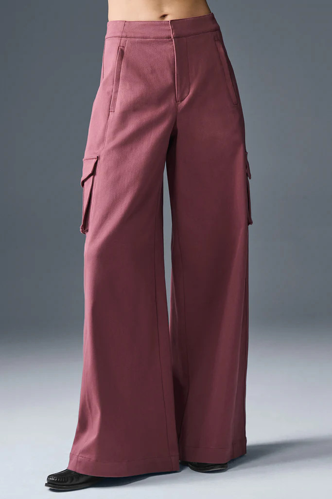 Show Off Cargo Wide Leg Trouser (Regular) - Burgundy Truffle | Alo Yoga (US)