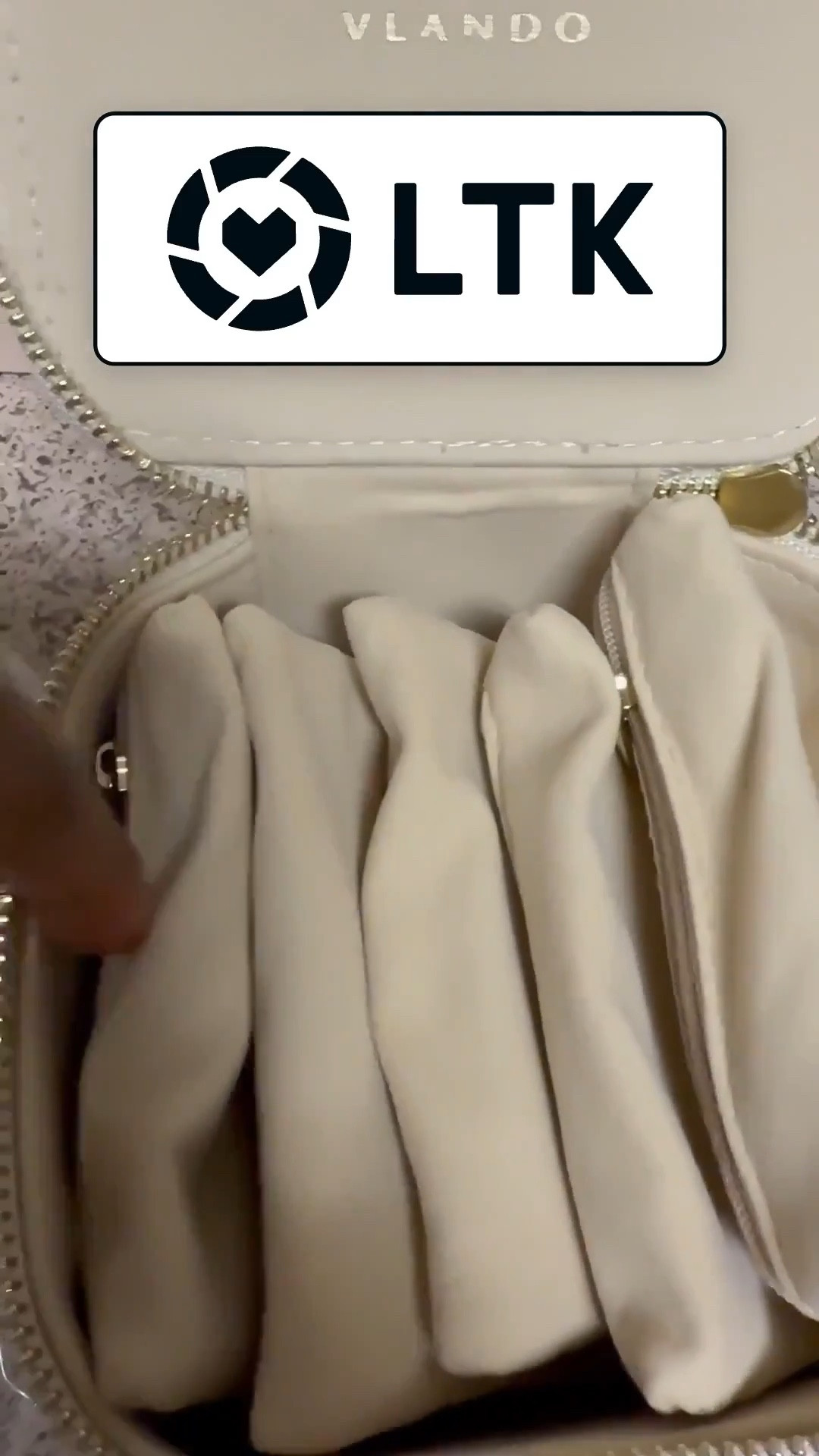 SecretsofYve: Gift Guide: gorgeous jewelry case @amazon
#Secretsofyve #ltkgiftguide
Always humbled & thankful to have you here.. New posts daily at 3pm & 4:15pm EST. 
CEO: PATESI Global & PATESIfoundation.org
@secretsofyve : where beautiful meets practical, comfy meets style, affordable meets glam with a splash of splurge every now and then. I do LOVE a good sale and combining codes! #ltkstyletip #ltksalealert #ltku #ltkkids #ltkfindsunder100 #ltkfindsunder50 #ltkplussize #ltkmidsize #ltkover40 #ltkstorytime #ltkpetite #ltkvlog #ltktall #ltkmens secretsofyve 

#LTKHome #LTKWedding #LTKSeasonal