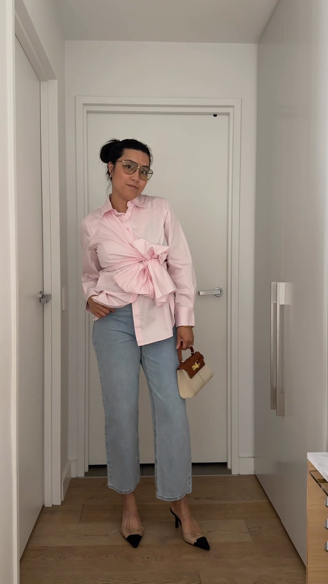 10 days of Jeans Outfit - Day 1 

I’ve been loving jeans and so why not do a jeans series! 
🌸🩵 #pinkandblue #jeans #jeansoutfit #springoutfit #springootd #ootd

#LTKaustralia #LTKmodest #LTKjeans