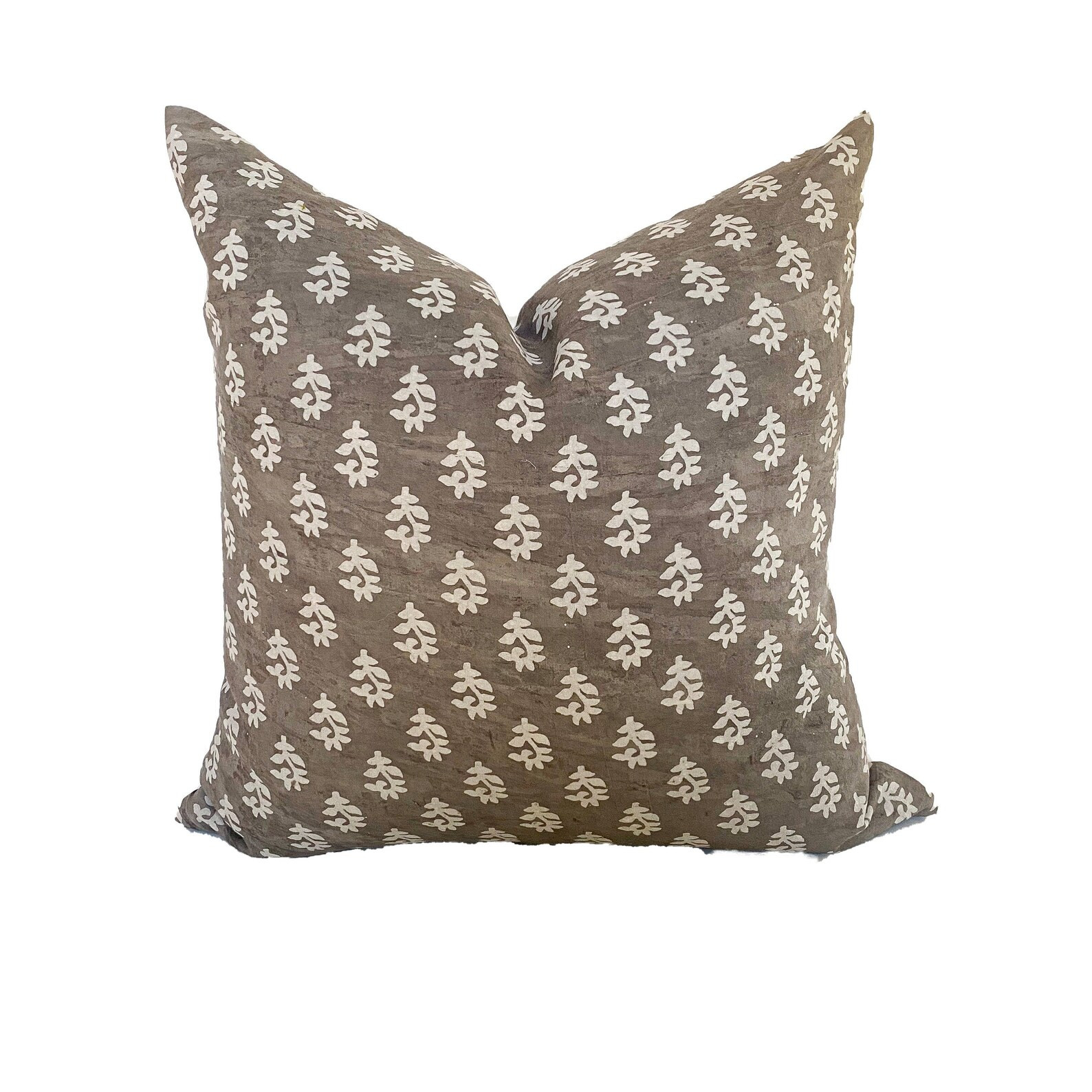 Read the full title
    20 x 20 Vintage Distressed Gray and White Chinese Block Pint Pillow Cover... | Etsy (CAD)