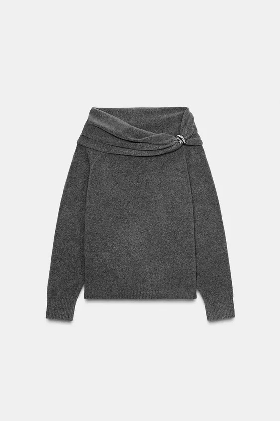 KNIT OFF-THE-SHOULDER JUMPER WITH METAL APPLIQUÉ | Zara UK