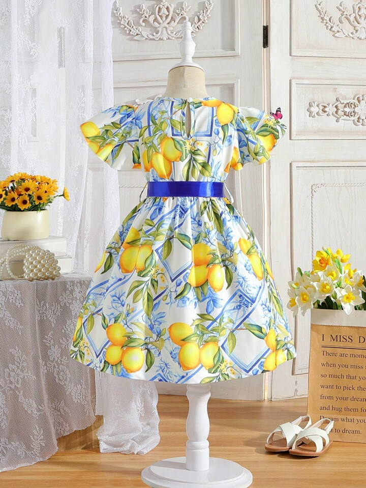 SHEIN Young Girl's New Floral Print Round Neck Short Flying Sleeve Waist Cinched A-Line Dress | SHEIN