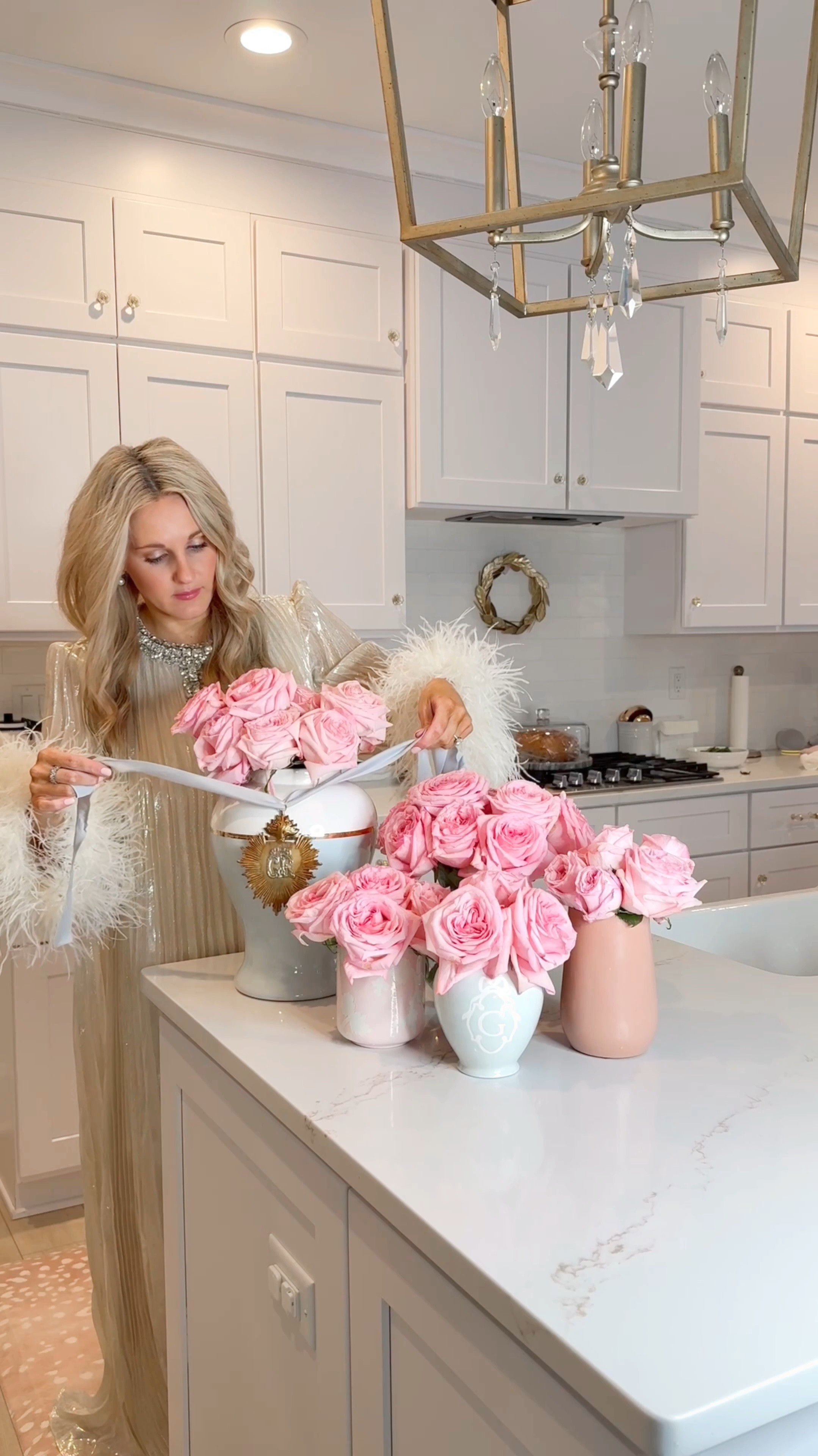 #ad
Love my fresh flowers from rosaholics.com
Valentines day gift
Ginger jar styling
Pink roses
Feather dress
House tour
Grandmillenial home
Valentines day decor

#LTKHome #LTKFindsUnder100 #LTKFindsUnder50