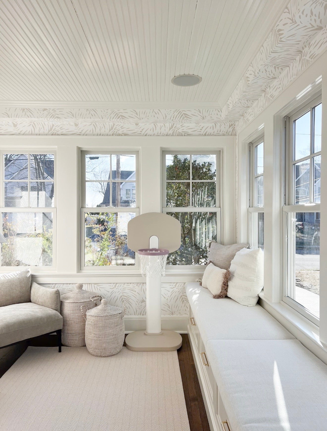 Still one of my favorite playrooms and proof that paint and wallpaper can completely transform a space 🩶

playroom inspo, Paint colors, white paint, Serena & Lily, girlonthehudson, neutral home, modern coastal, cozy home

#LTKHome #LTKKids #LTKdayinmylife