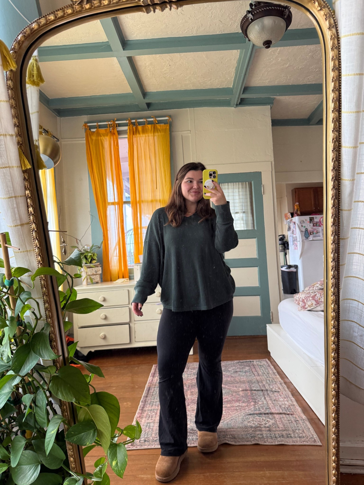 Bootcut leggings 40% off! Size XL short. Top size large. Ugg ultra minis 

#LTKSaleAlert #LTKSeasonal #LTKMidsize