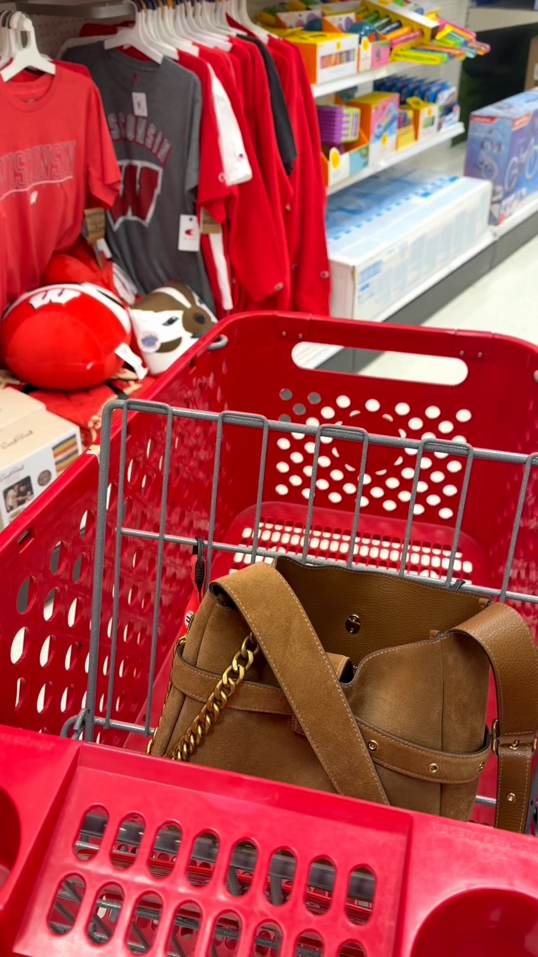 #TargetPartner @Target  is your go to for NCAA fan apparel!! Score on the cutest pieces to cheer on your favorite team!

#LTKU #LTKootd