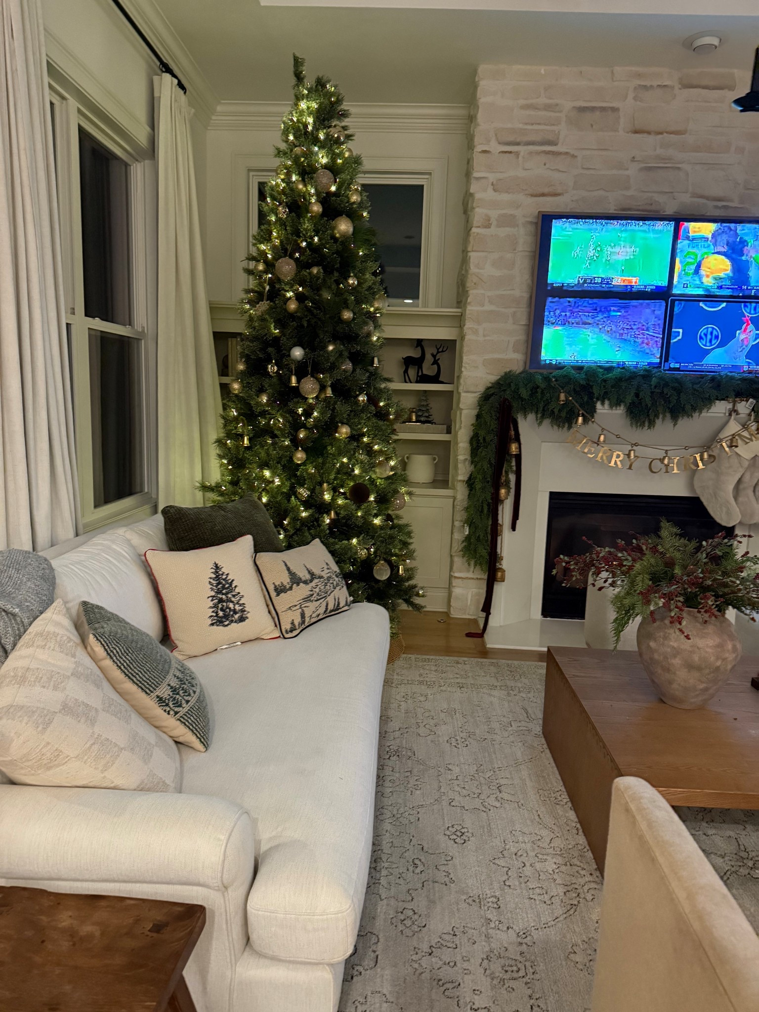 Stockings

#LTKHoliday #LTKSaleAlert #LTKFindsUnder50