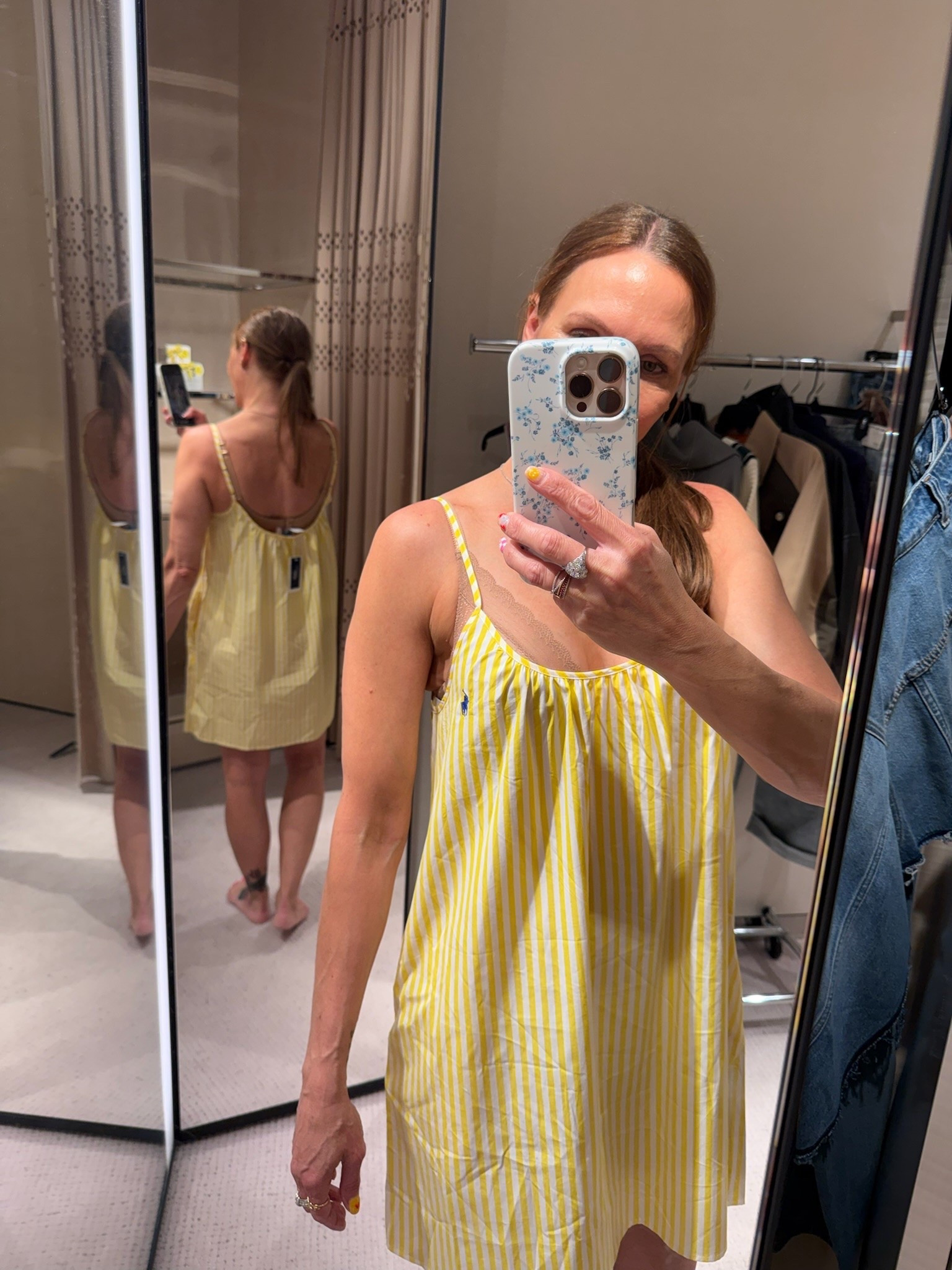 This night gown is so chic and cute! Trying on some things for the Nordstrom sale and had to share with you guys! 




Nordstrom, NSale, sale alert, pajamas, nightgown, ootd

#LTKSaleAlert