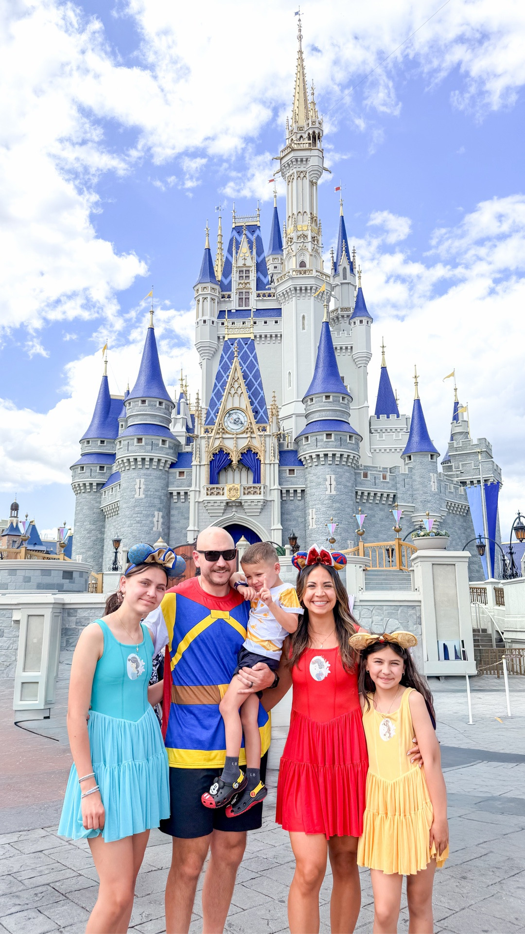 Day 3 fits 👑🏰 with my favorite people in my favorite place — found my Prince Charming and now we’ve got a whole kingdom 🏰 we

#LTKKids #LTKTravel #LTKootd