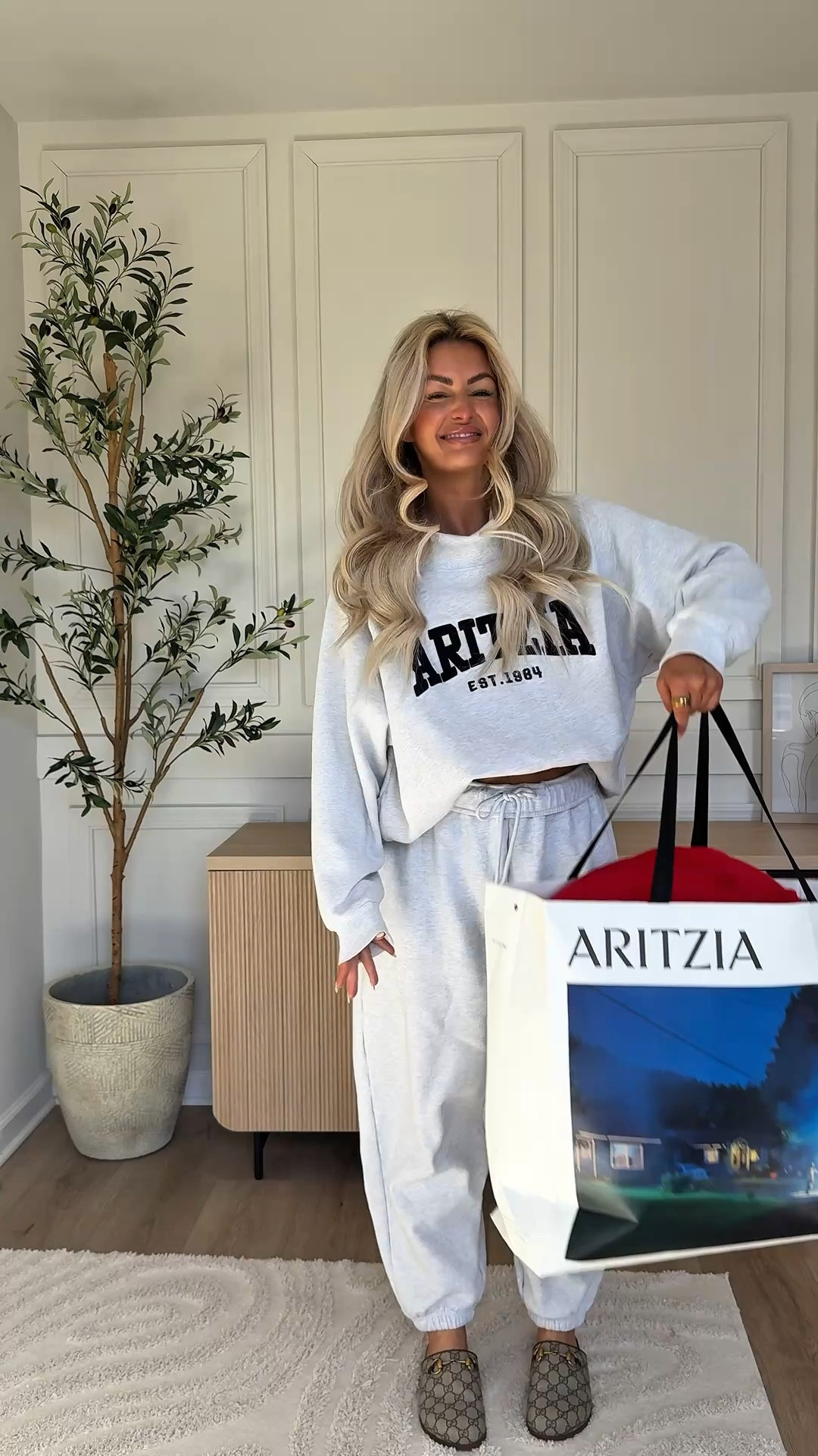 @Aritzia haul!!! This haul is so cute! All comfy cozy lounge wear! 

Mockneck is an xl,
Pants- large (needed a medium)
Basic tees- small
Zip ups- smalll


Aritzia haul, Aritzia loungewear, Aritzia sweat set, Aritzia cozy outfit, Aritzia Sunday Best, TNA loungewear, TNA sweatsuit, Aritzia basics, Aritzia try on haul, neutral loungewear, matching sweat set, elevated loungewear, luxury basics, everyday essentials, capsule wardrobe basics, minimal style outfits, comfy chic outfits, cozy mom outfits, stay at home mom outfit, casual everyday outfits, airport outfit aesthetic, coffee run outfit, effortless style, clean girl aesthetic, off duty model outfit, neutral outfit ideas, fall loungewear, winter cozy outfits, spring lounge sets, aesthetic basics, soft girl outfits, TikTok fashion finds, Instagram outfit inspo, viral lounge sets, influencer outfits, comfy outfit ideas, casual chic fashion, trending basics, high quality basics, wardrobe staples, everyday fashion finds.

#LTKootd #LTKgrwm #LTKdayinmylife