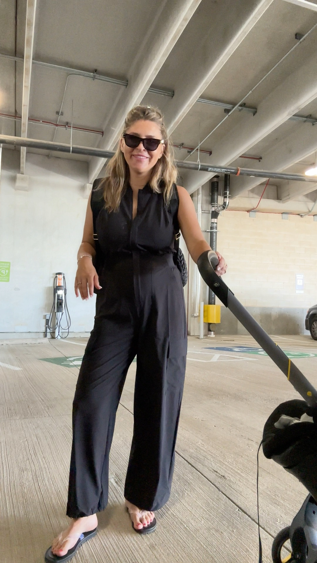 Athleta Brooklyn Heights Jumpsuit Black- 6P

Ankle can cinch