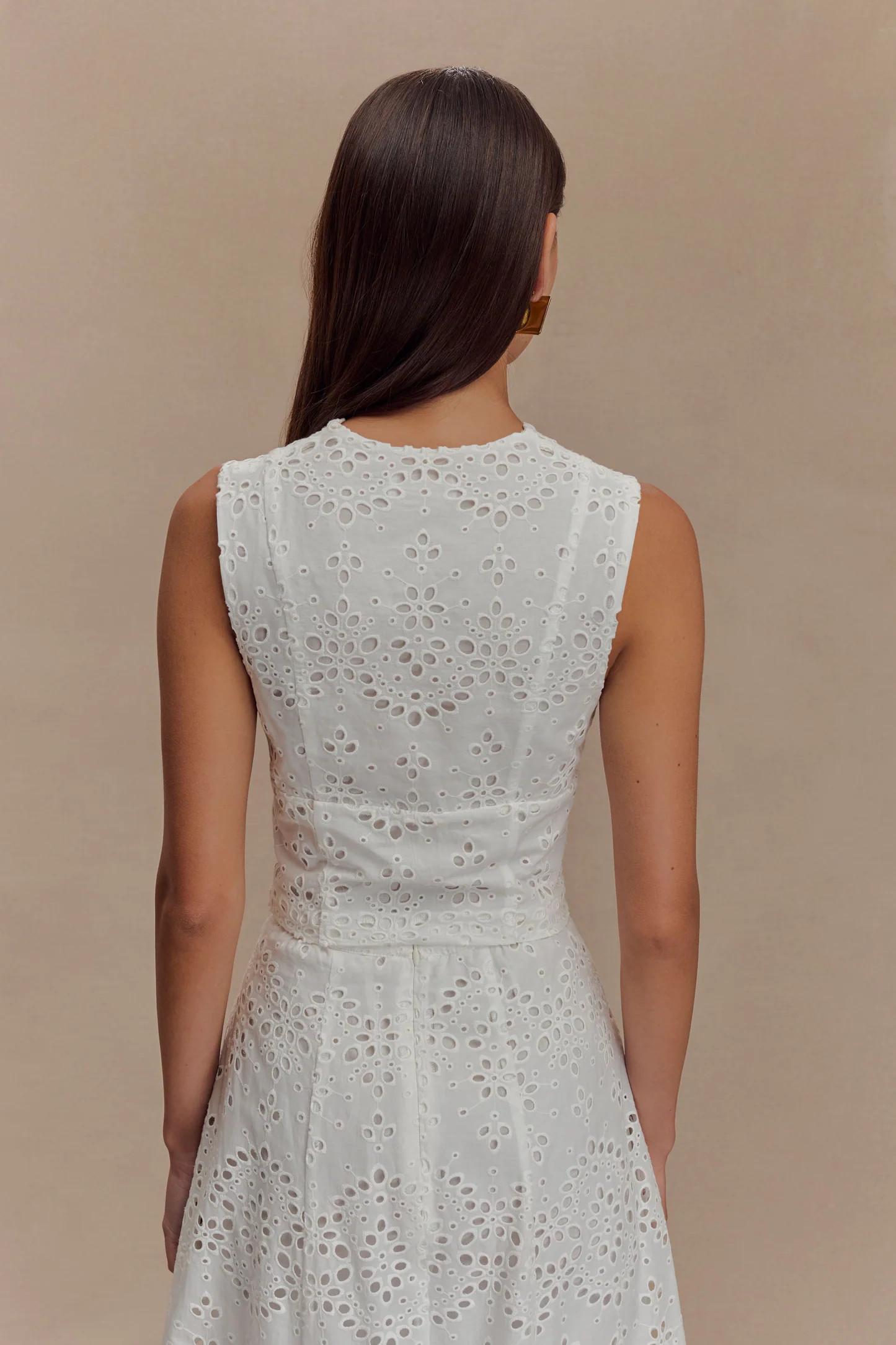 Arla Sleeveless Broderie Top - White | MESHKI US