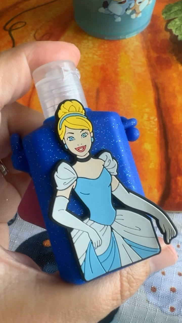 Parent hack for those school snacks. There are too many viruses going around right now to NOT have kids washing and sanitizing their hands before snack time! This is how I remind my kids to go wash their hands OR minimum sanitize FIRST!!!! 

#livinglargeinlilly #backtoschool #schoolsnack -#school 

#LTKFamily #LTKBacktoSchool #LTKFindsUnder50