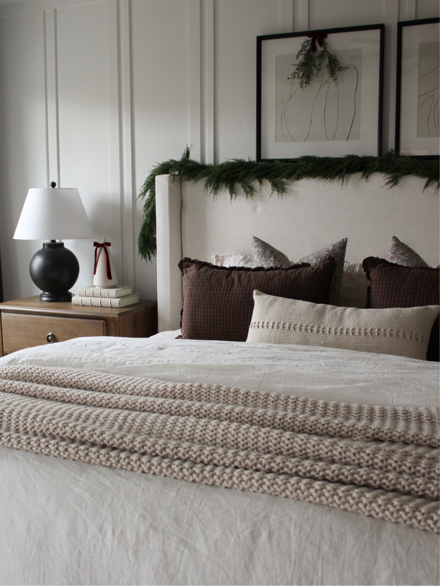 Christmas bedroom inspo 

#LTKSeasonal #LTKHoliday #LTKHome