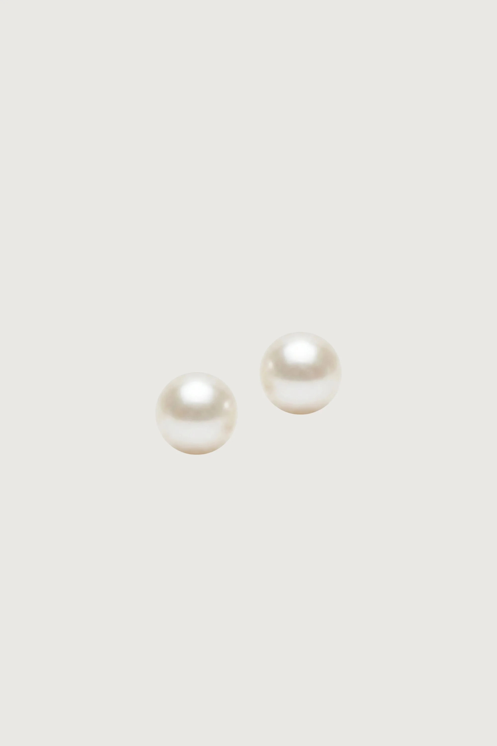 CHUNKY PEARL STUD EARRINGS | OAK + FORT