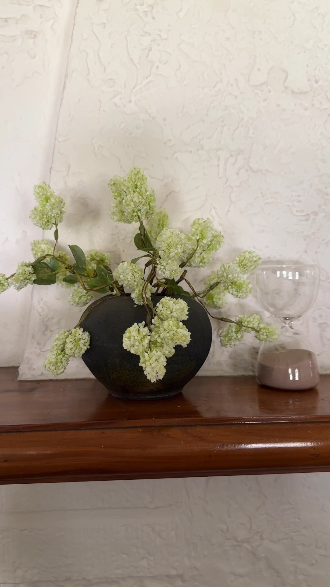 Faux stems that are actually worth buying 🤎

Current book I’m reading and listening to: Local Woman Missing 

#LTKWatchNow #LTKHome